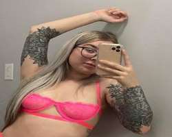 She is a tattoo enthusiast and has her hands full of various tattoos.